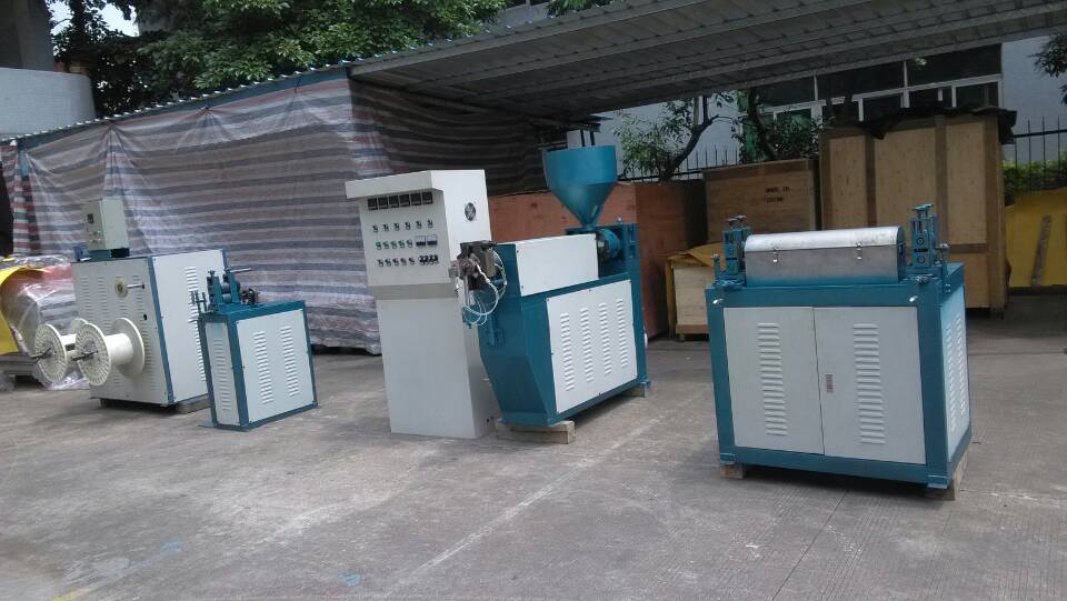東莞包膠機